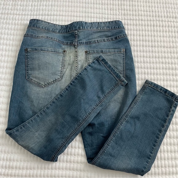 Free people jeans large (size 30) - Picture 6 of 9